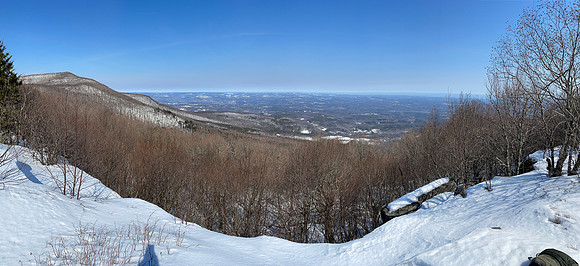 Viewpoint in-between Burnt Knob & Windham High Peak, 2021-03-10