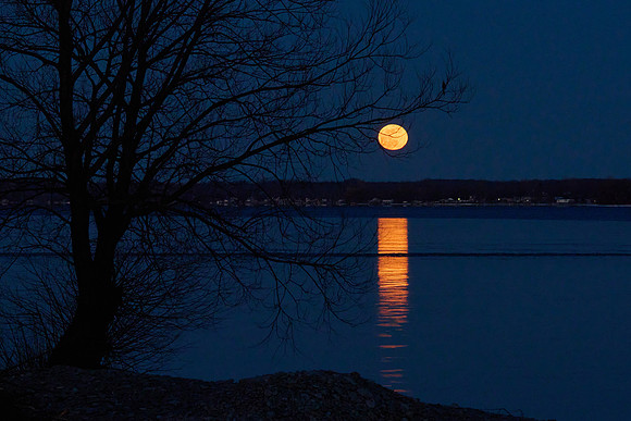 Moonrise over Pillar Pt, 2024-02-24