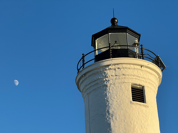 Tibbet's Pt Light, Cape Vincent, 2023-12-21 (iPhone 15 Pro Max)