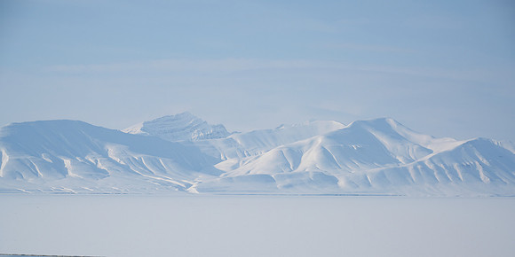 Muted Arctic Landscape at midday, Isfjorden, 14:04